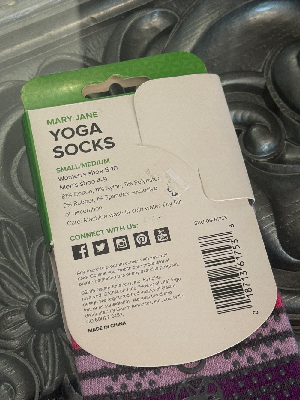 GAIAM Small Medium Purple Pink Mary Jane Grip Yoga Socks - Picture 7 of 8